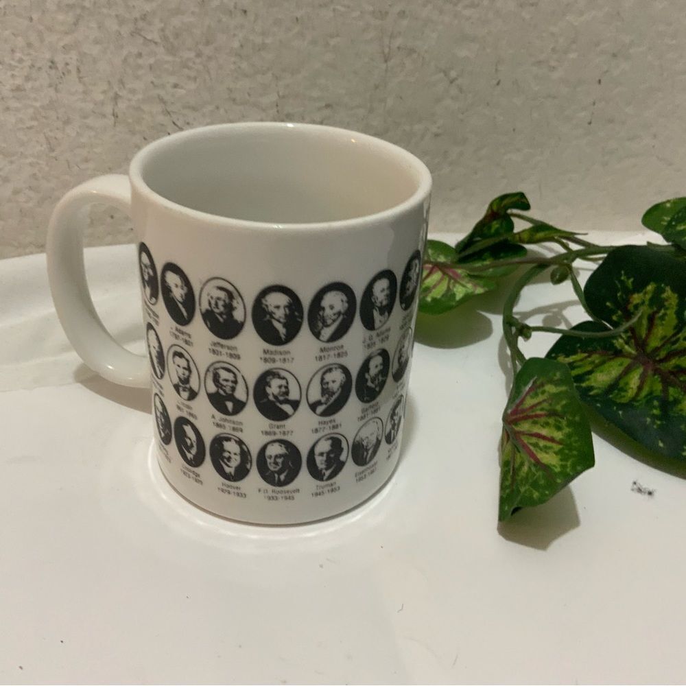 Vintage Coffee Mug United States Presidents Portrait 1990s US History G16